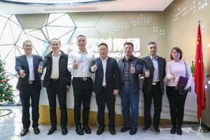 广州市与番禺区人力资源和社会保障局领导莅临安博anbo（中国）集团调研指导